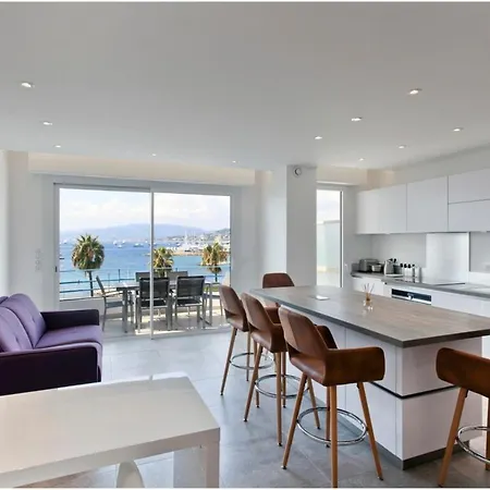 Apartment Ref 1229 - Croisette - Sea View For Rent Cannes